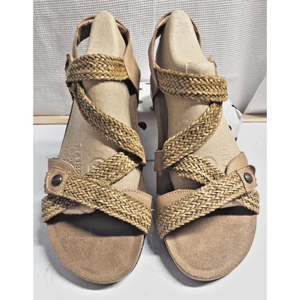 taos Footwear TRULIE wedge sandals camel leather braided straps US9-9.5